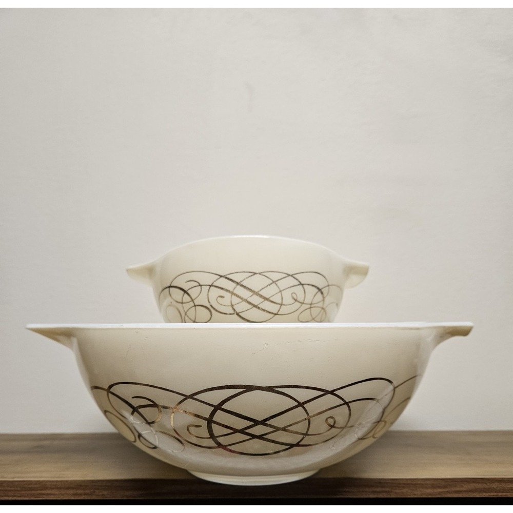 1959-1960 Promotional Pyrex Gold On Ivory "Golden Scroll" 441 & 444 - No Bracket